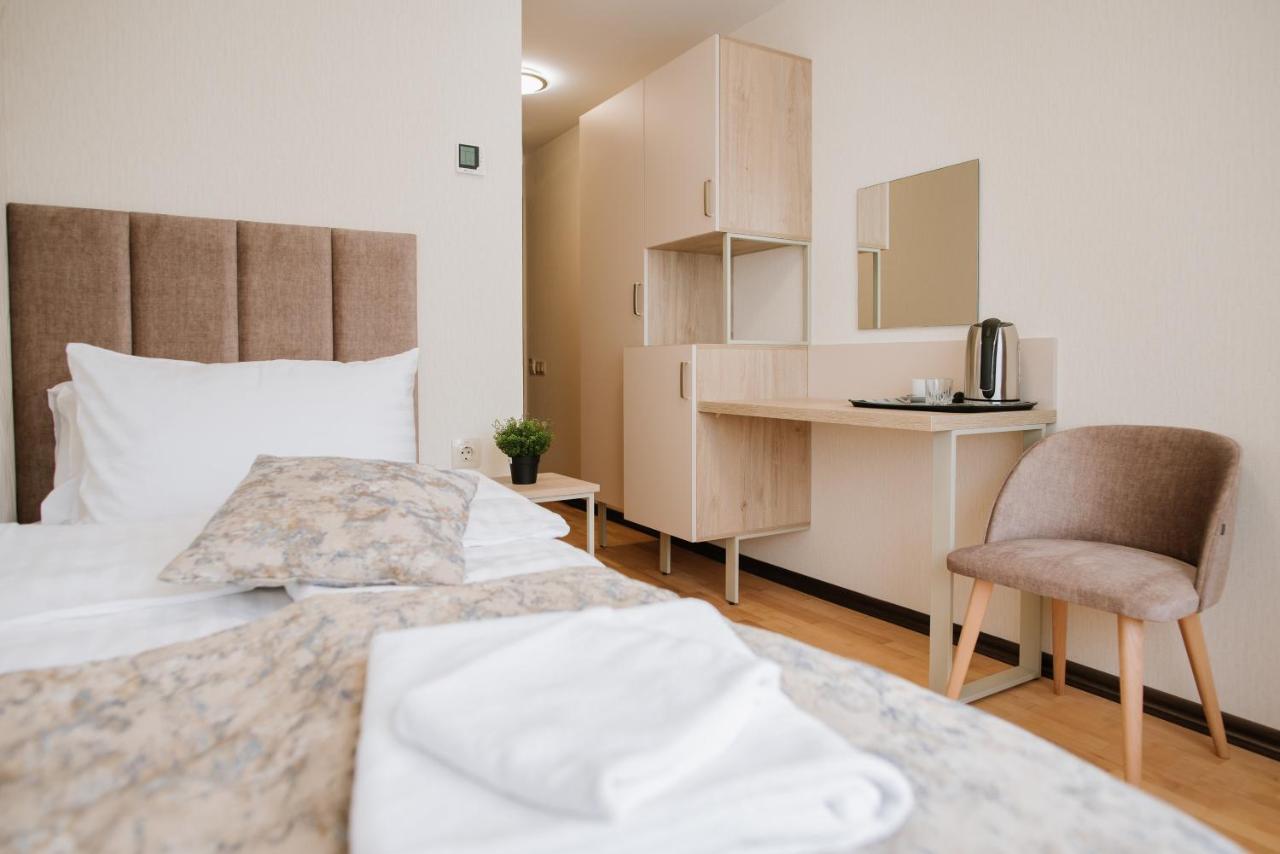 Оранта Hotel Truskavets Buitenkant foto