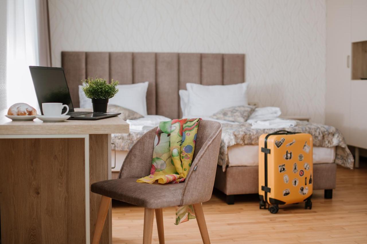 Оранта Hotel Truskavets Buitenkant foto