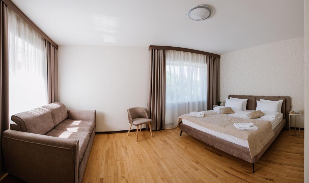 Оранта Hotel Truskavets Buitenkant foto
