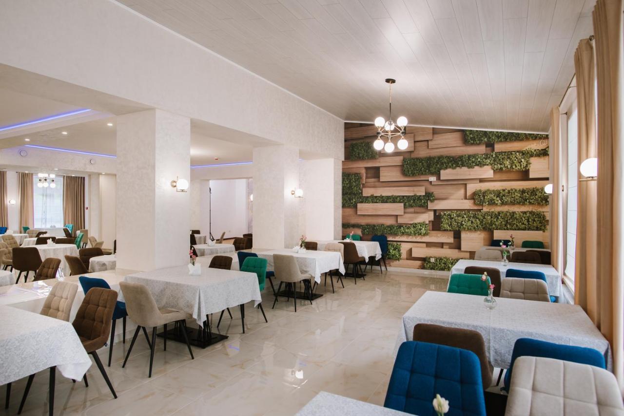 Оранта Hotel Truskavets Buitenkant foto