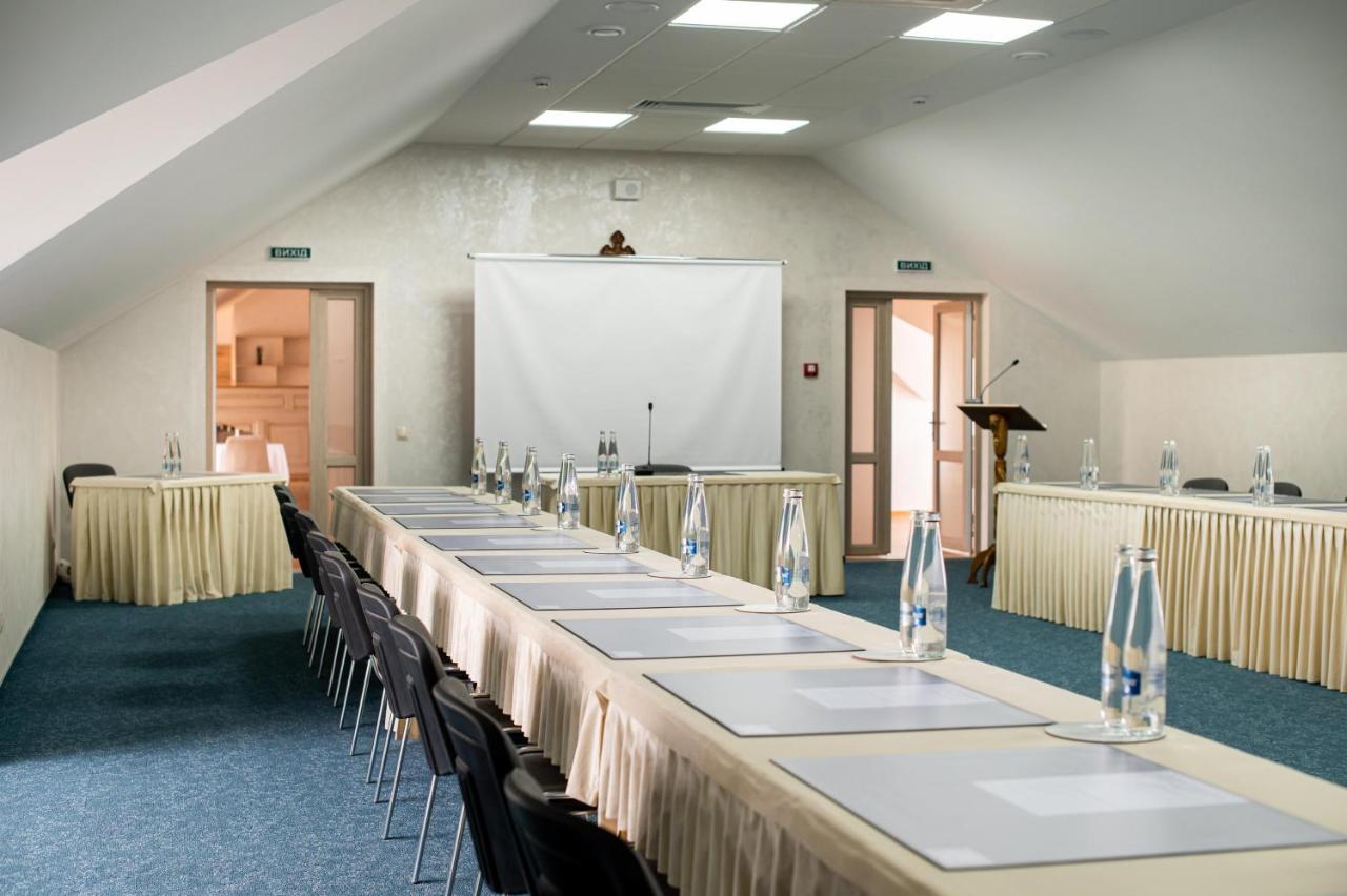 Оранта Hotel Truskavets Buitenkant foto